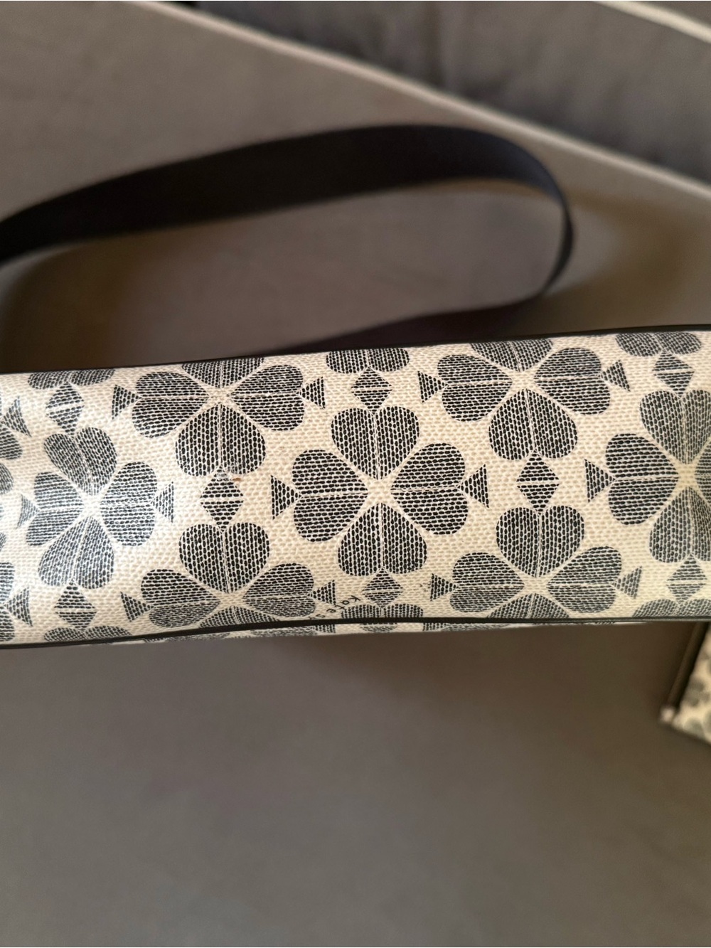 kate spade White and Gray Floral Crossbody Shoulder Bag - Picture 6 of 7